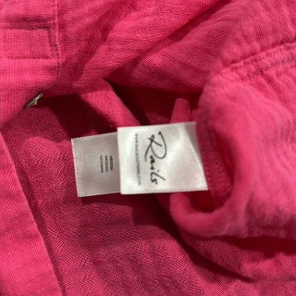 Rails Ellis Button Down in hibiscus M - Picture 8 of 8